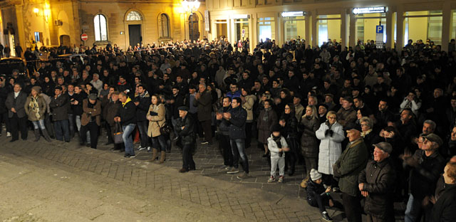 Manifestazione tasse Mellone M5S web2