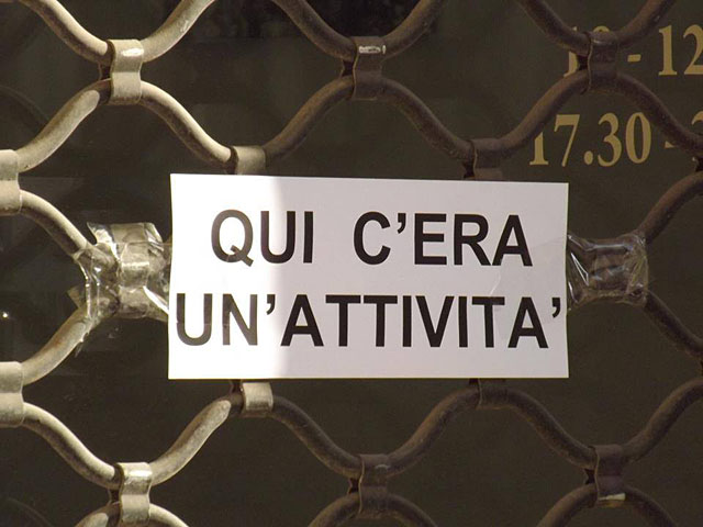 Protesta vetrine tasse web26