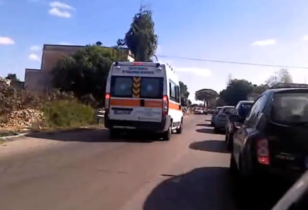 autoambulanza passaggio livello 02