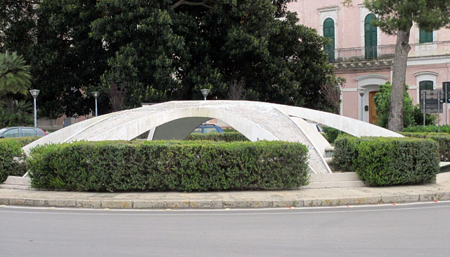 Fontana piazza diaz