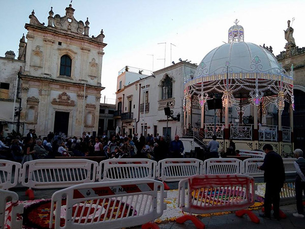 LA SPLENDIDA CORNICE DI PIAZZA SALANDRA