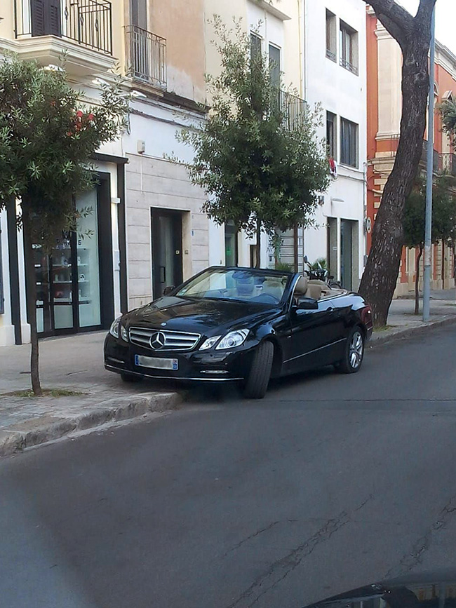 parcheggio via abruzzi
