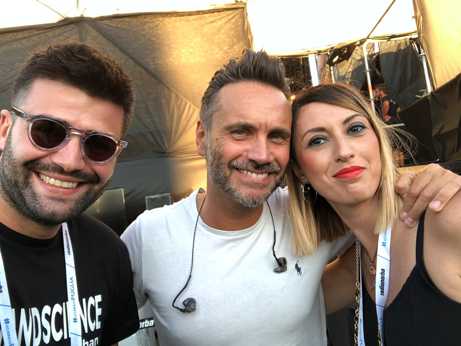 14aa0483 fe93 47ad baeb ad3291ec2214