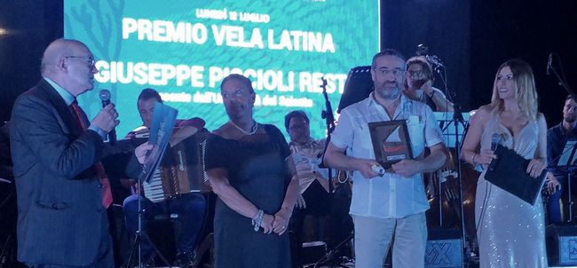 premio Vela Latina a Giuseppe Piccioli Resta