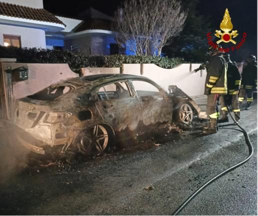 auto fiamme