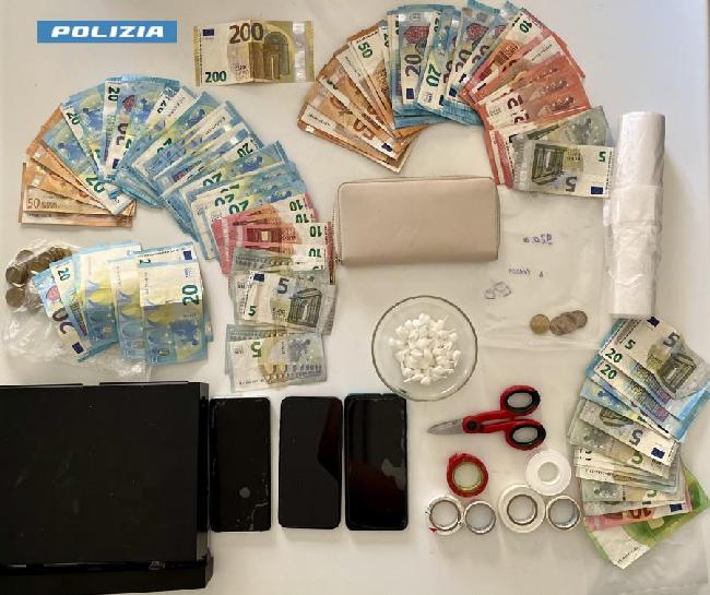 materiale sequestrato