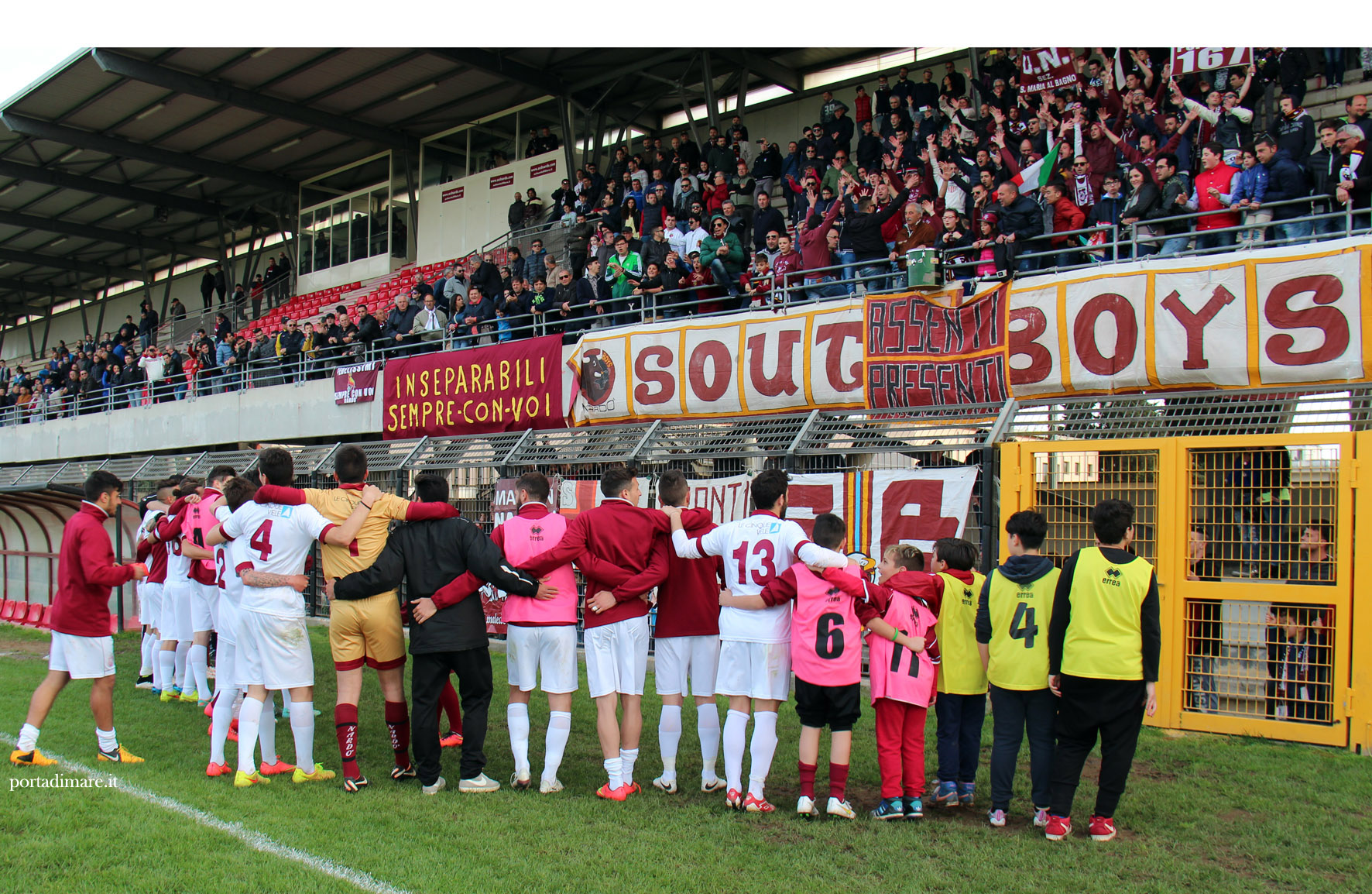 squadra sotto tifosi copia