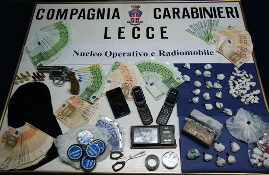 FOTO MATERIALE
