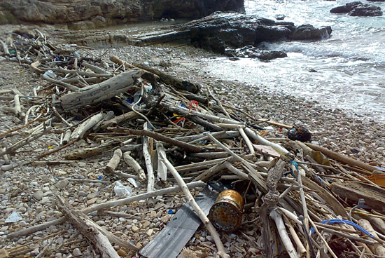 Spiaggia Portoselvaggio_sporca_feb_13_web3