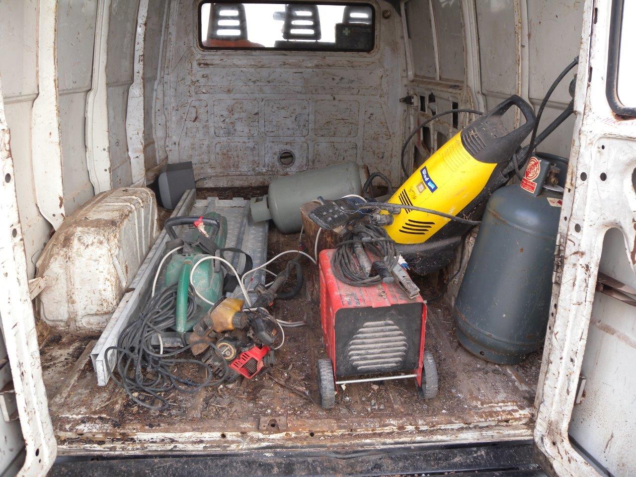 Carabinieri melissano_furto_agricolo