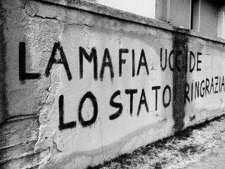 mafia uccide_stato_ringrazia