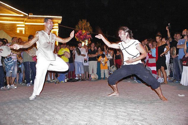pizzica scherma danza delle spade a San Rocco di Torrepaduli, Feste ed Eventi nel Salento, Agosto
